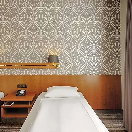 Mercure Porta Nigra 4*