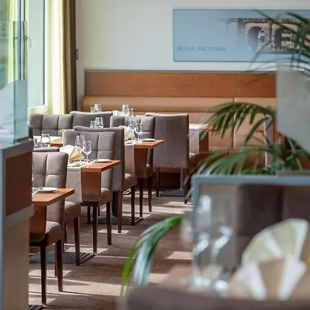 Mercure Porta Nigra Hotell 4*